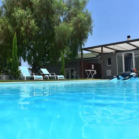 Pool Guesthouse Corinth Exterior photo