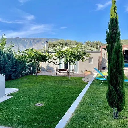 Pool Guesthouse Corinth Exterior photo
