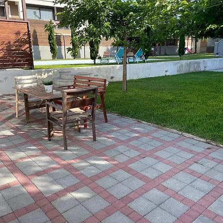 Pool Guesthouse Corinth Exterior photo