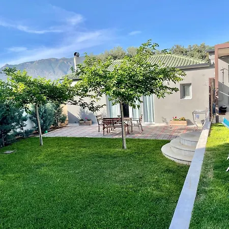 Pool Guesthouse Corinth Exterior photo